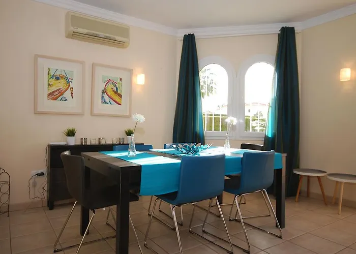 Coastal With Wellness أوليفا